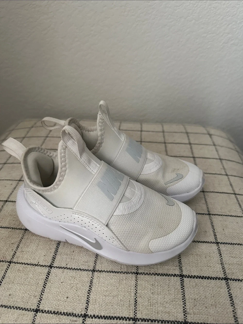 Nike Kids White Slip-On Sneakers with Light Gray Swoosh flex runners